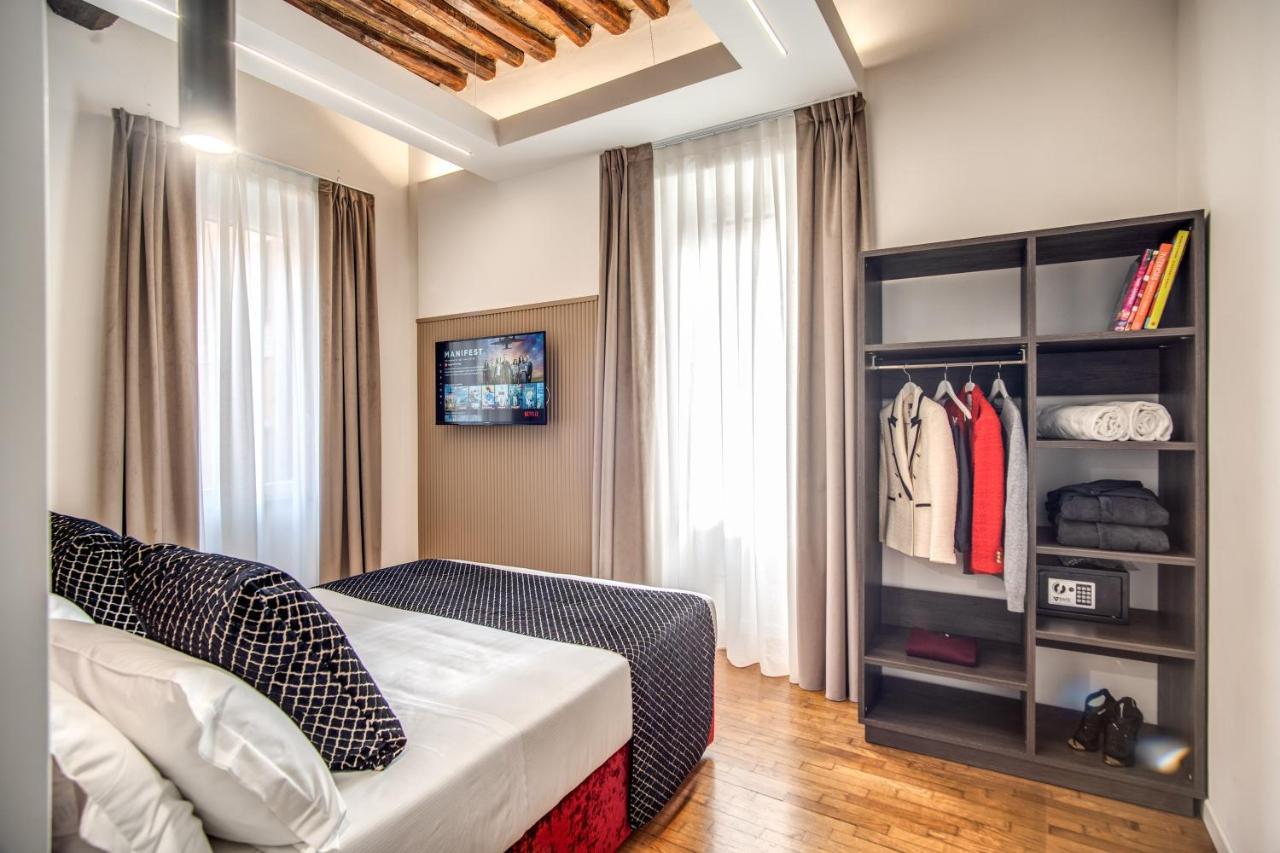 Little Queen Rooms Rom