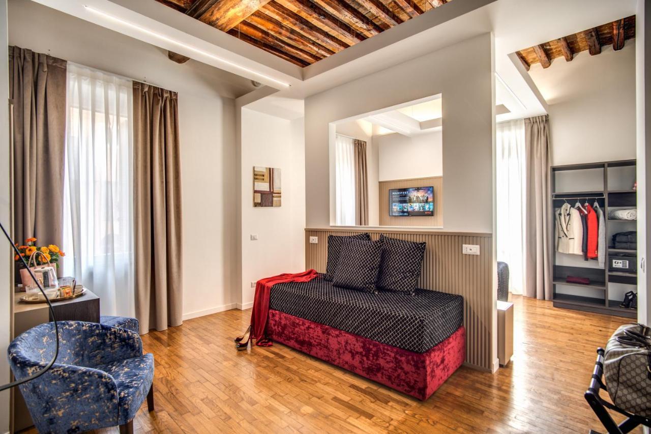 Little Queen Rooms Rom